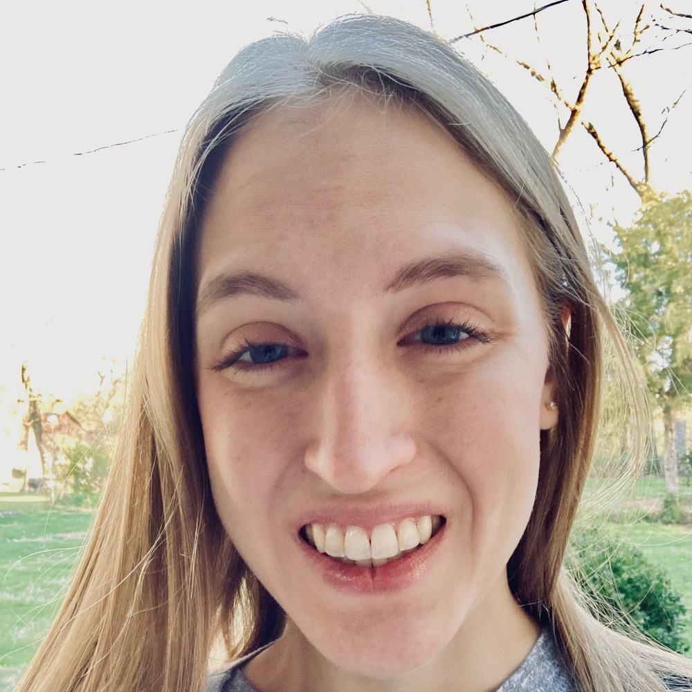 Meet your Posher, Cecelia